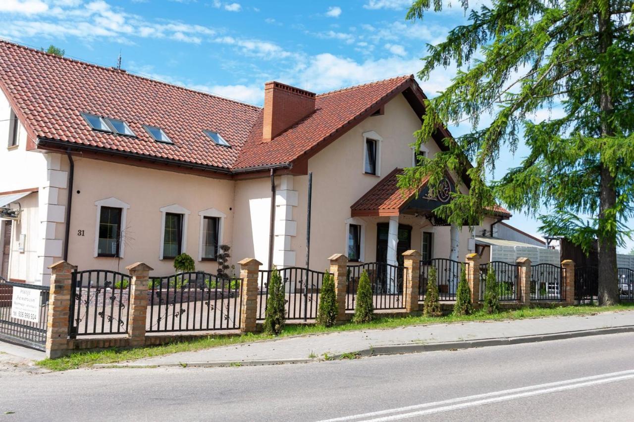 Bed and Breakfast Pensjonat Agroturystyczny Pod Modrzewiem Florczaki Exterior foto